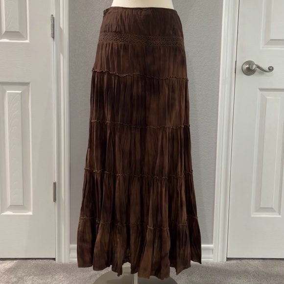 Tribal Crinkle Tie Dye Maxi Skirt - Picture 7 of 11